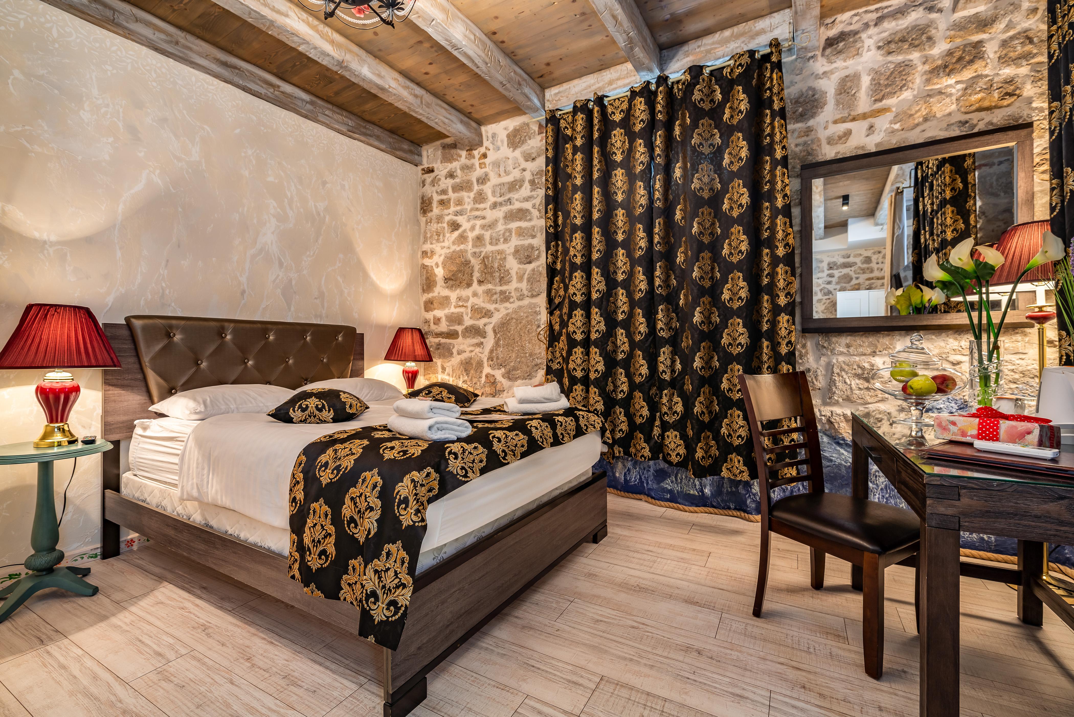 Hotel Heritage Palace Varos - Mag Quaint&elegant Boutique